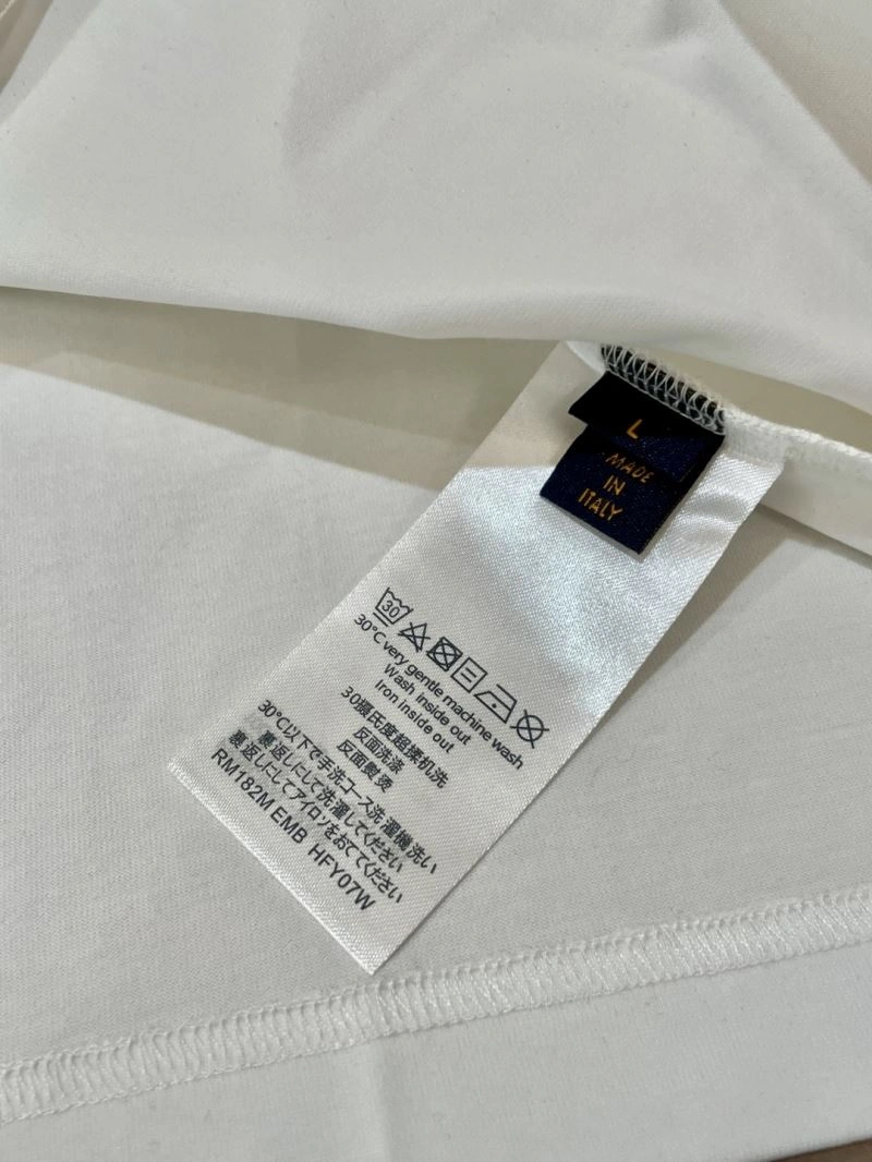 FashionForward Louis Vuitton T-Shirts 135229