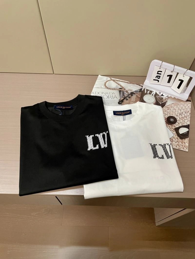 FashionForward Louis Vuitton T-Shirts 135229