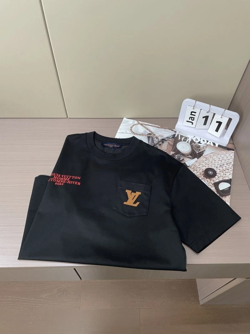 WellDesigned Louis Vuitton T-Shirts 135227