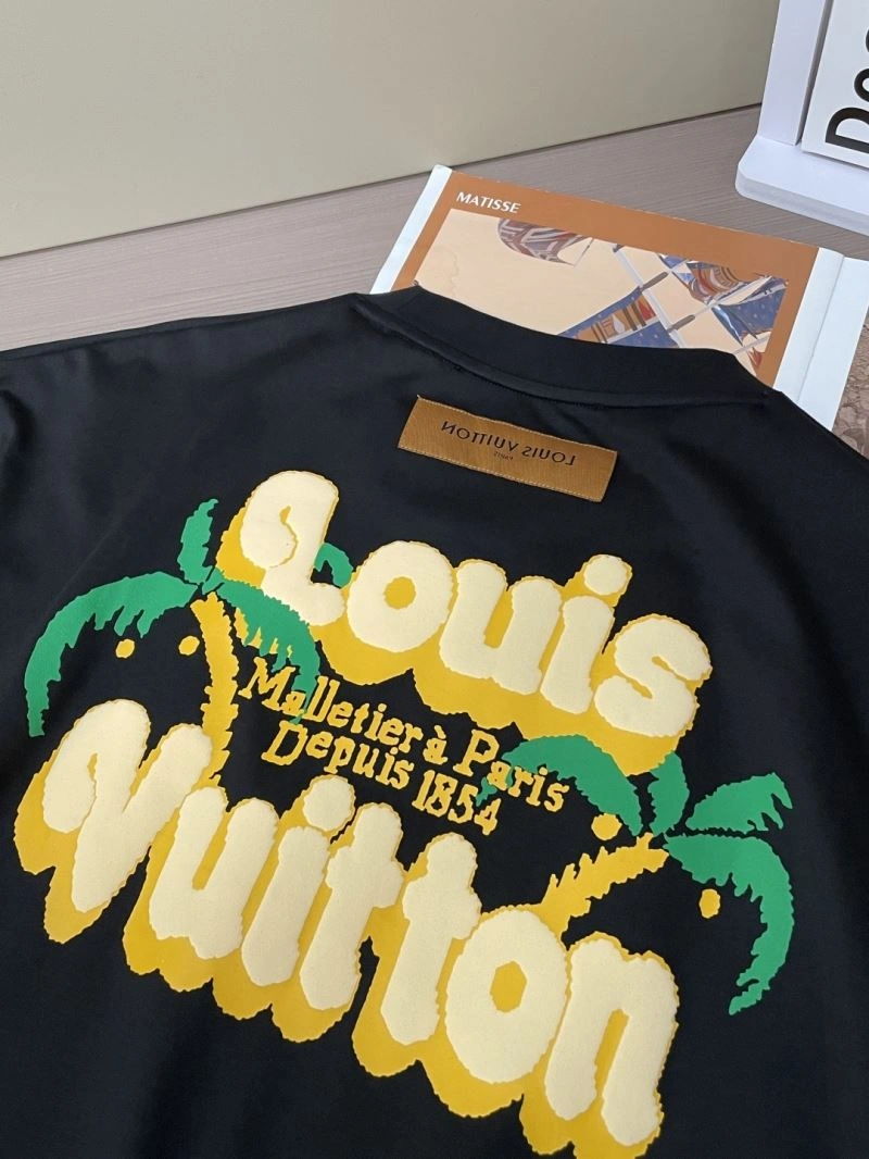 Louis Vuitton T-Shirts Sophisticated 135226