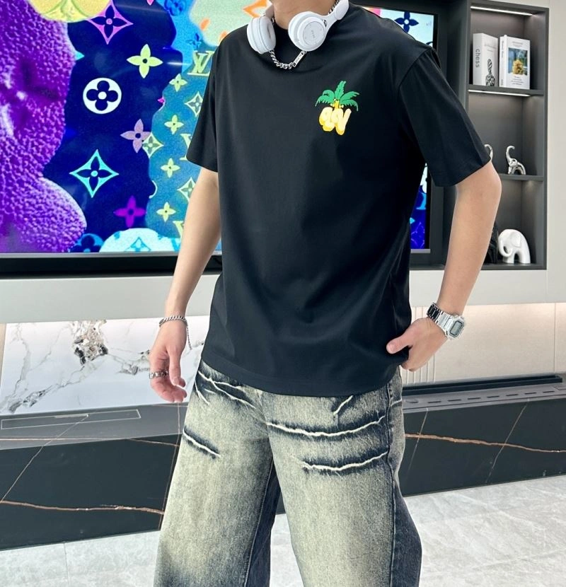 Louis Vuitton T-Shirts Sophisticated 135226