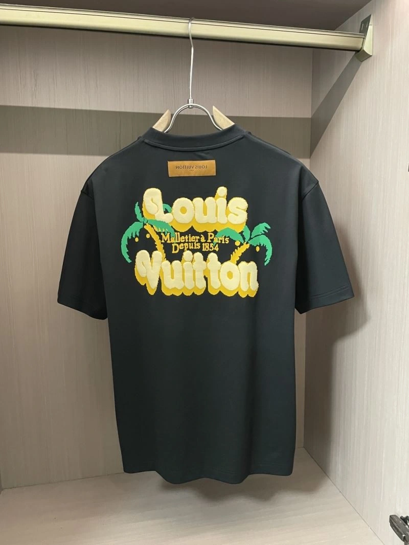 Louis Vuitton T-Shirts Sophisticated 135226