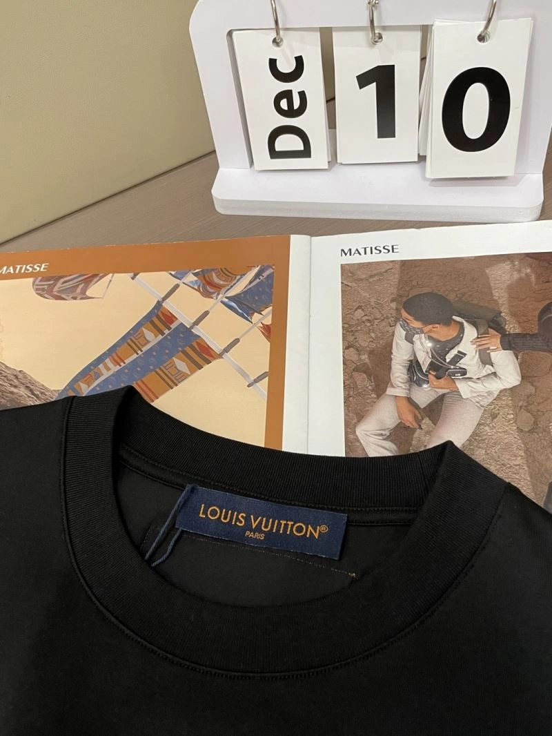 Louis Vuitton T-Shirts Sophisticated 135226