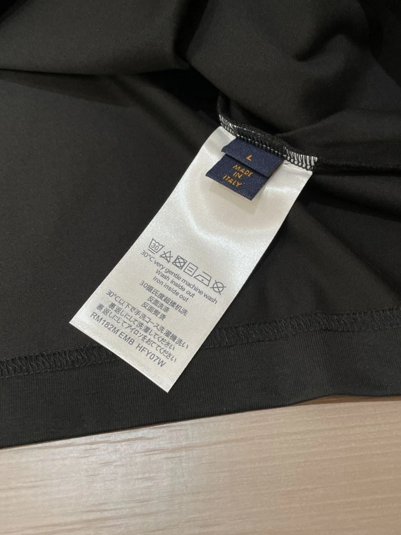 Louis Vuitton T-Shirts Sophisticated 135226