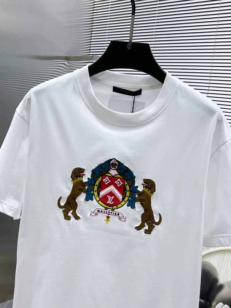 Lightweight Louis Vuitton T-Shirts 135265