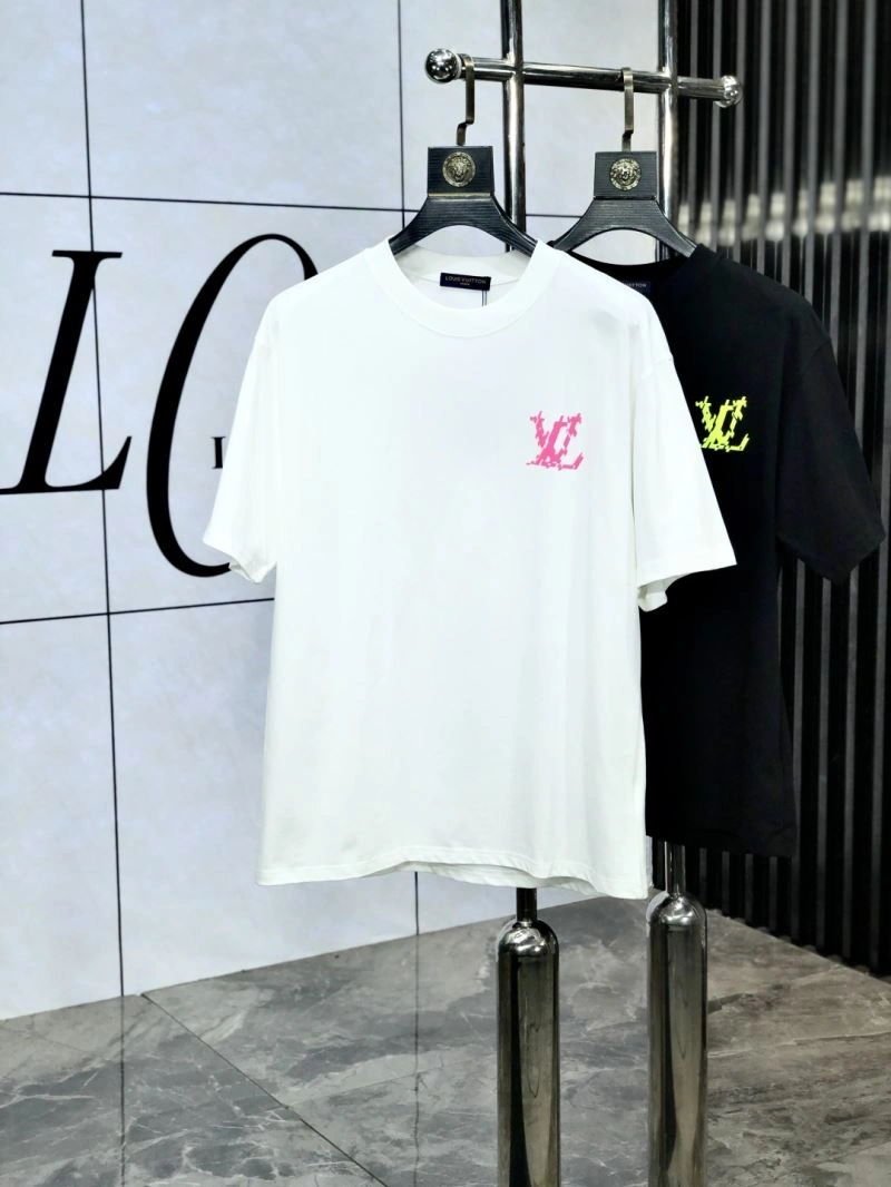 Stylish Louis Vuitton T-Shirts 135219