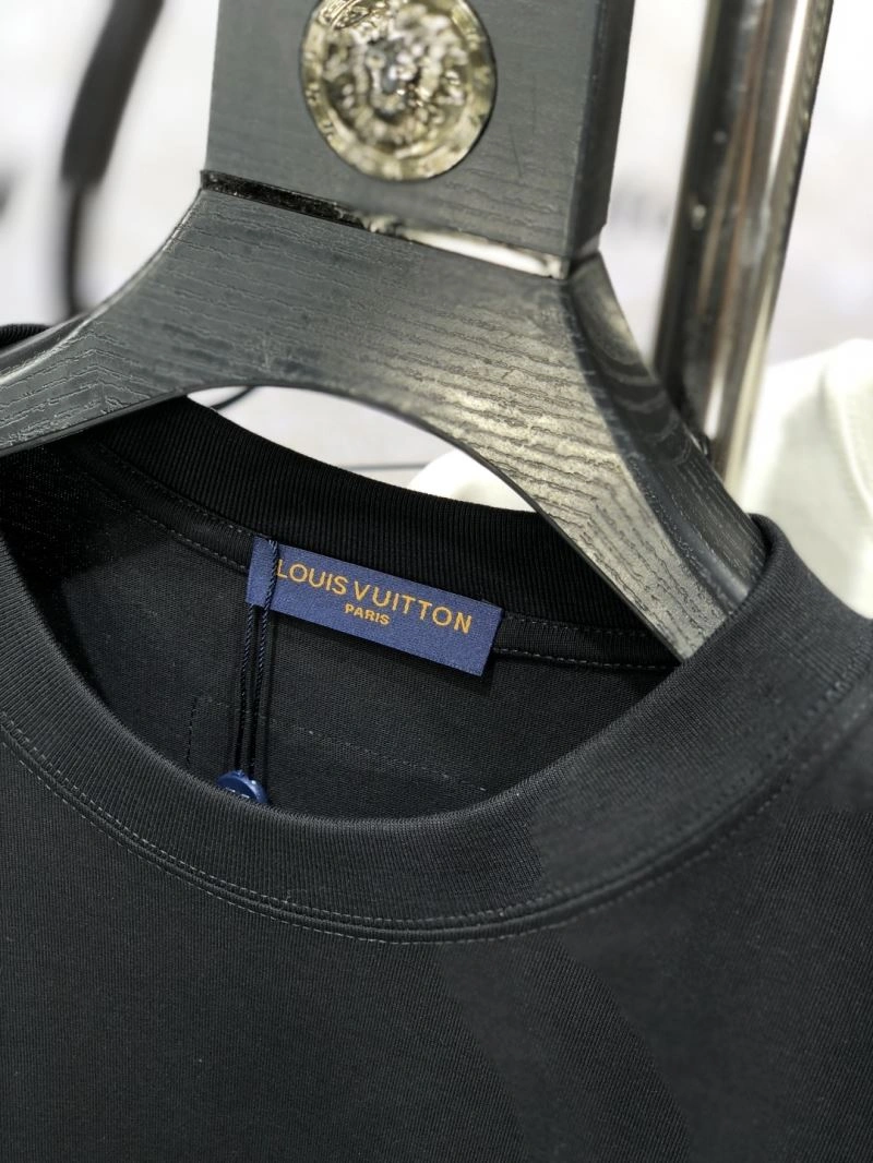 Stylish Louis Vuitton T-Shirts 135219