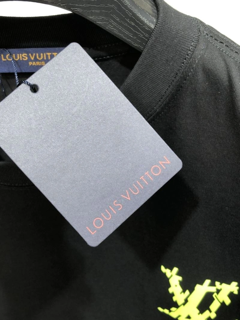 Stylish Louis Vuitton T-Shirts 135219