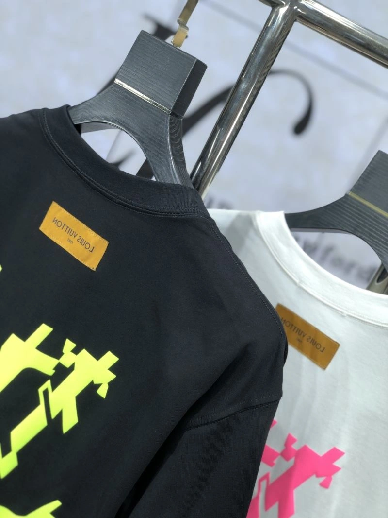 Stylish Louis Vuitton T-Shirts 135219