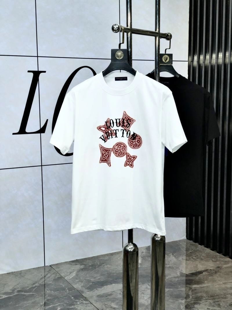 Louis Vuitton T-Shirts FashionForward 135211