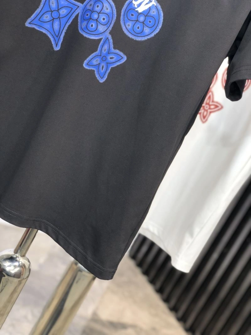 Louis Vuitton T-Shirts FashionForward 135211