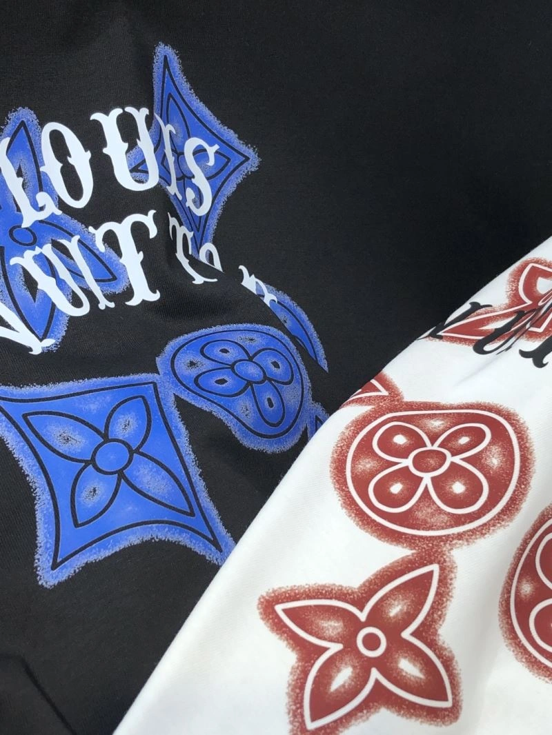 Louis Vuitton T-Shirts FashionForward 135211