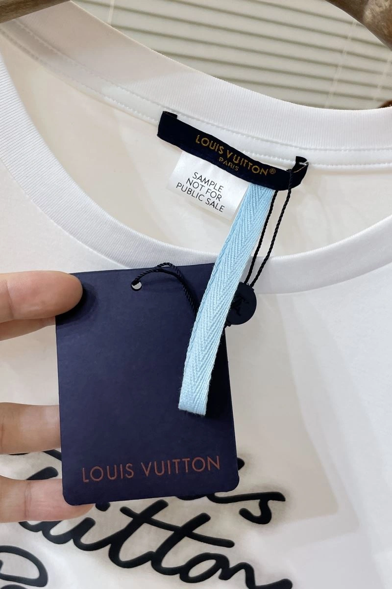 Louis Vuitton T-Shirts Cozy 135200