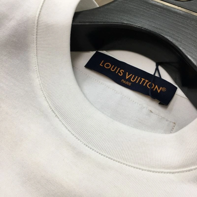 Compact Louis Vuitton T-Shirts 135199