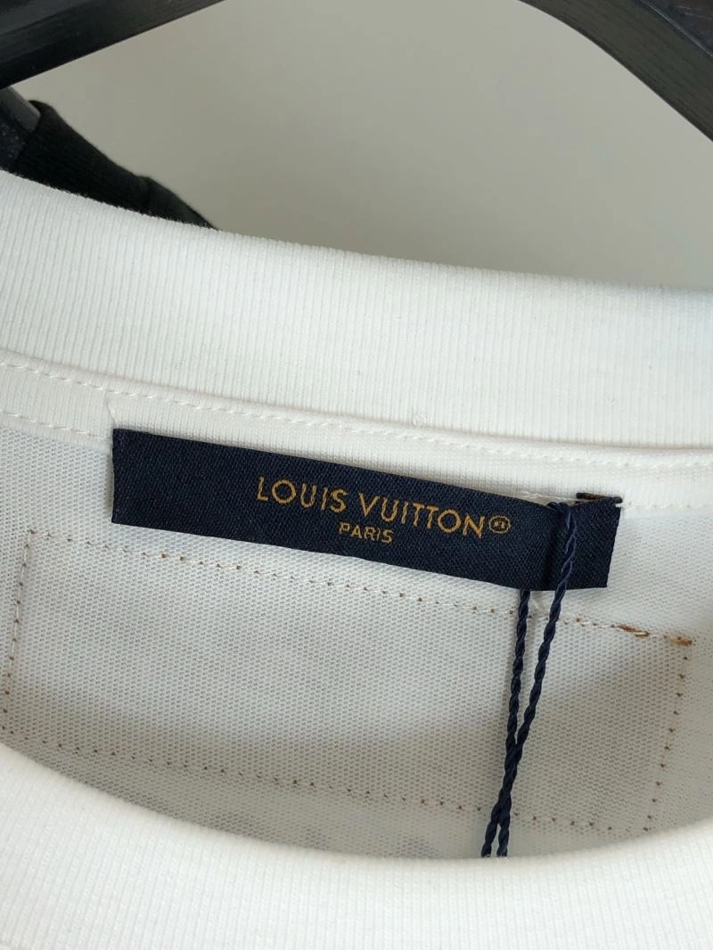SoftTouch Louis Vuitton T-Shirts 135212