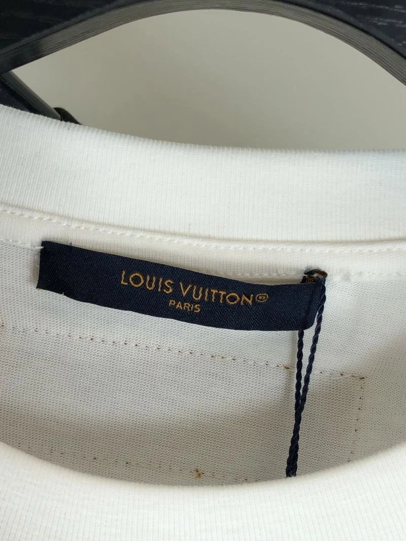 Modern Louis Vuitton T-Shirts 135218