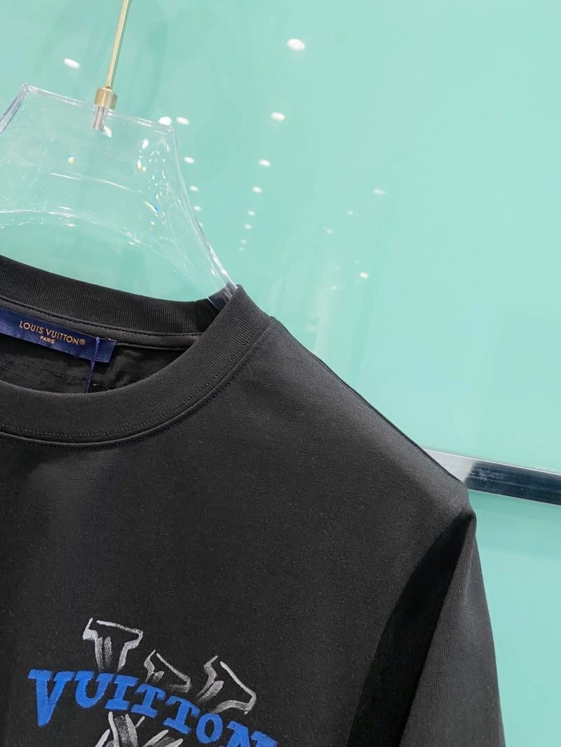 WellDesigned Louis Vuitton T-Shirts 135210