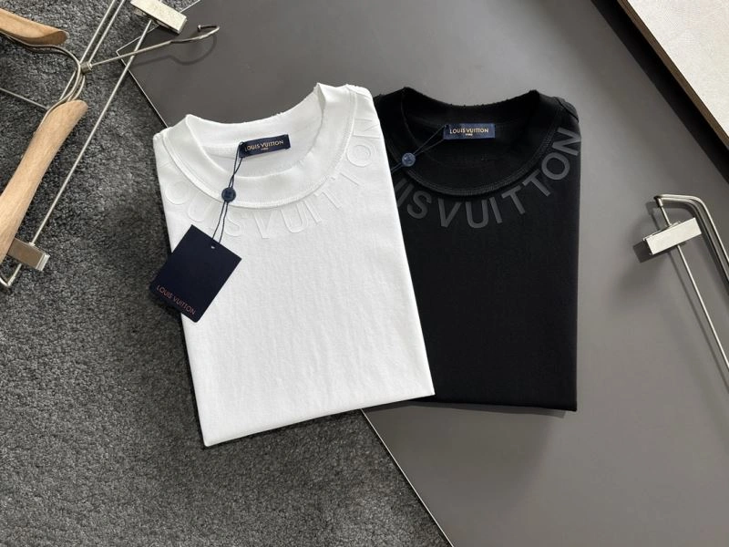 Louis Vuitton T-Shirts SmoothTexture 135206