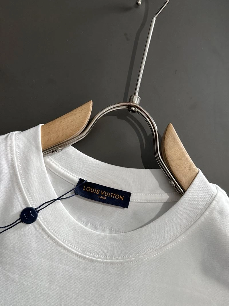 FreshLook Louis Vuitton T-Shirts 135194