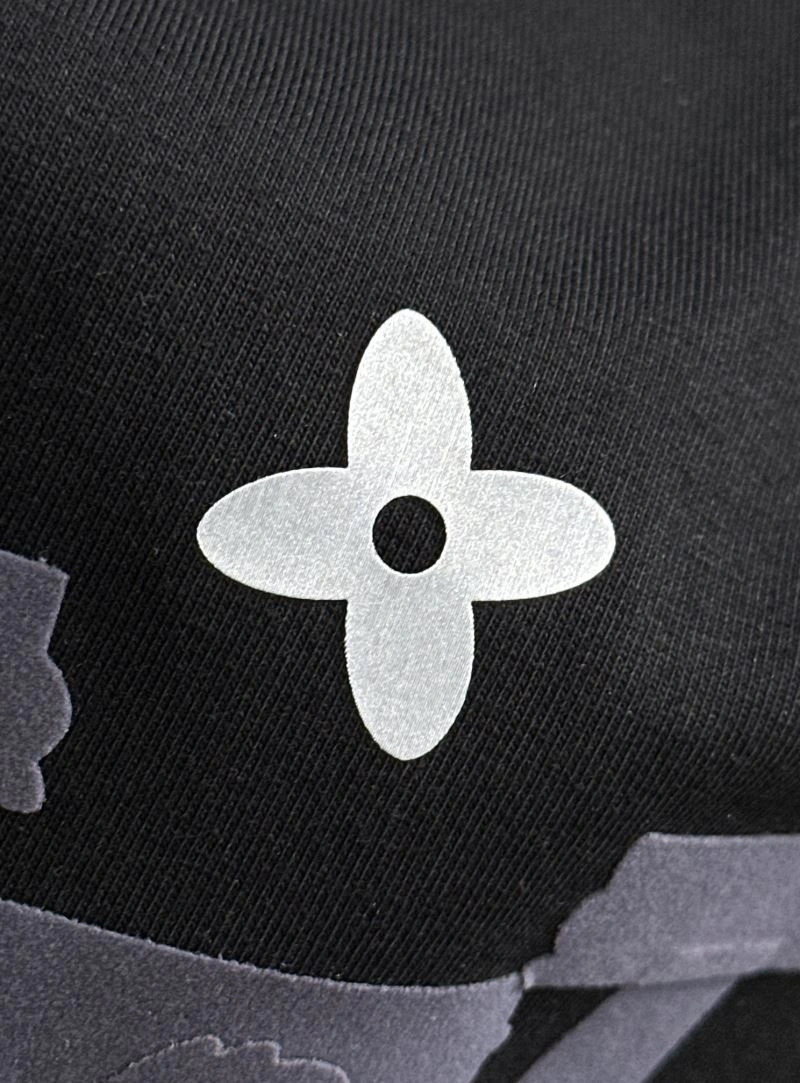 Louis Vuitton T-Shirts WellDesigned 135190