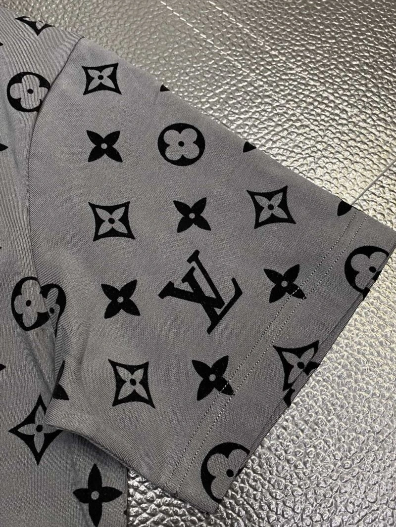 Unique Louis Vuitton T-Shirts 135189