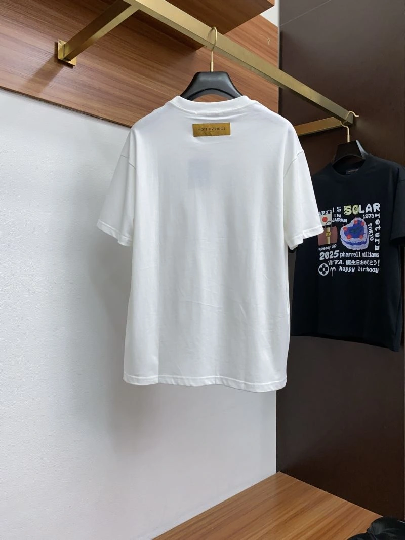 Versatile Louis Vuitton T-Shirts 135184