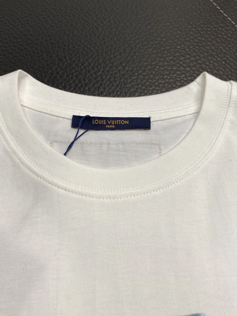 Chic Louis Vuitton T-Shirts 135178