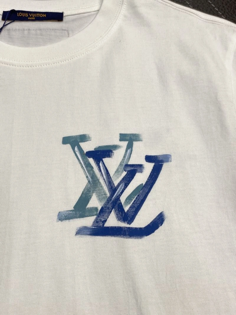 Chic Louis Vuitton T-Shirts 135178