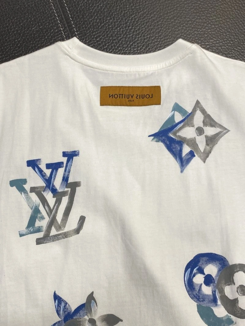Chic Louis Vuitton T-Shirts 135178