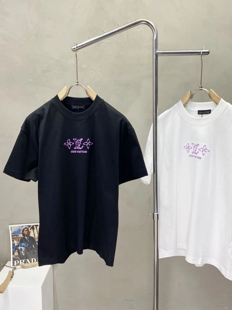 Louis Vuitton T-Shirts Cozy 135167