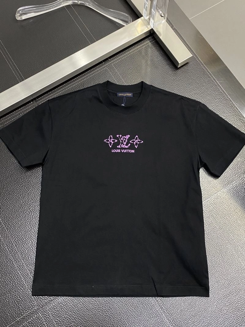 Louis Vuitton T-Shirts Cozy 135167