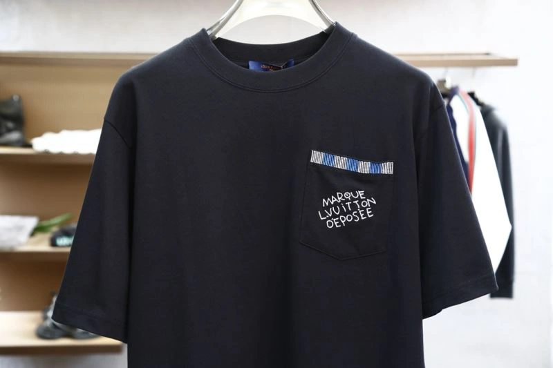 Practical Louis Vuitton T-Shirts 135181