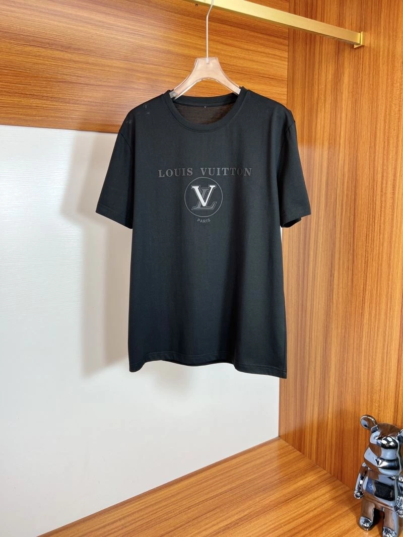 Breathable Louis Vuitton T-Shirts 135179