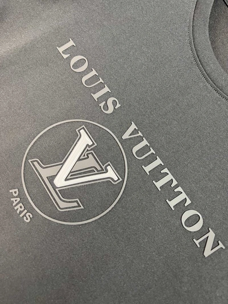 Breathable Louis Vuitton T-Shirts 135179