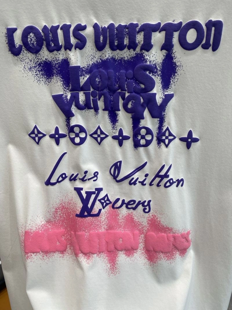 Snug Louis Vuitton T-Shirts 134829