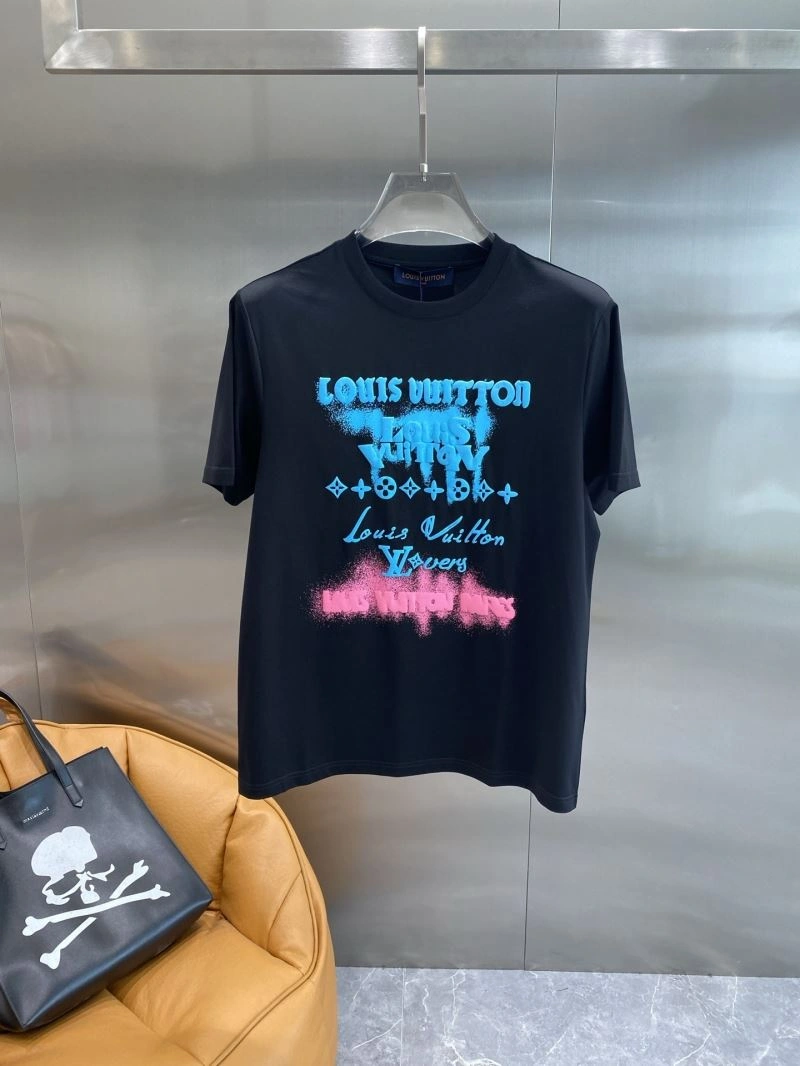 Louis Vuitton T-Shirts Comfortable 134784