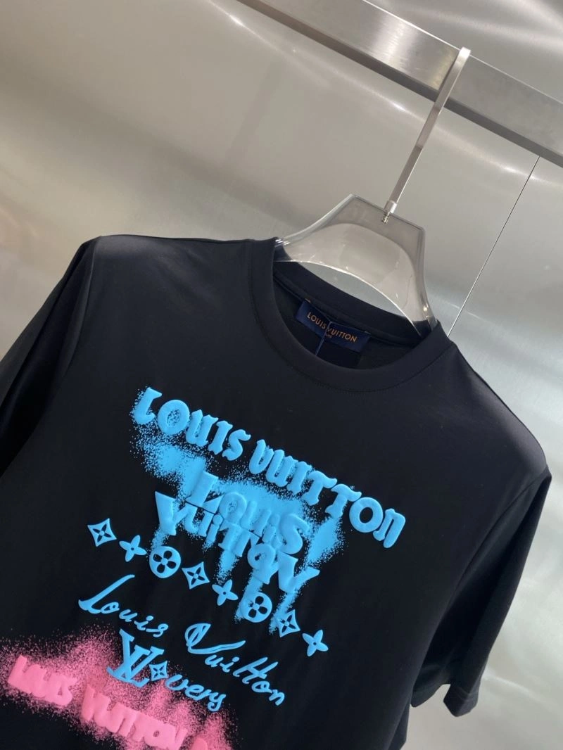 Louis Vuitton T-Shirts Comfortable 134784