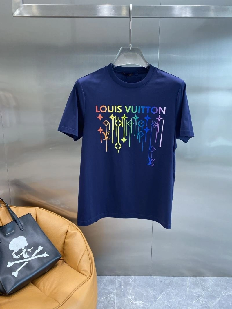 Louis Vuitton T-Shirts Snug 134786