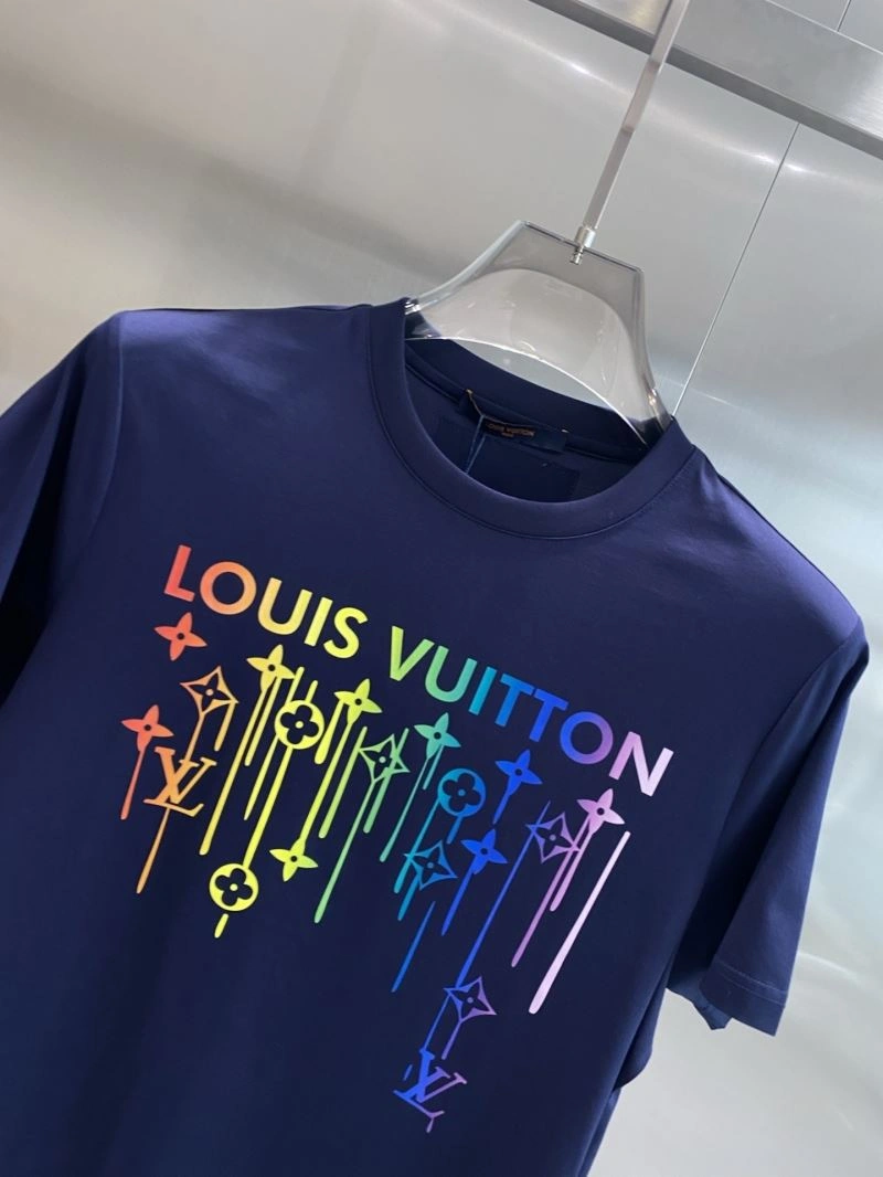 Louis Vuitton T-Shirts Snug 134786