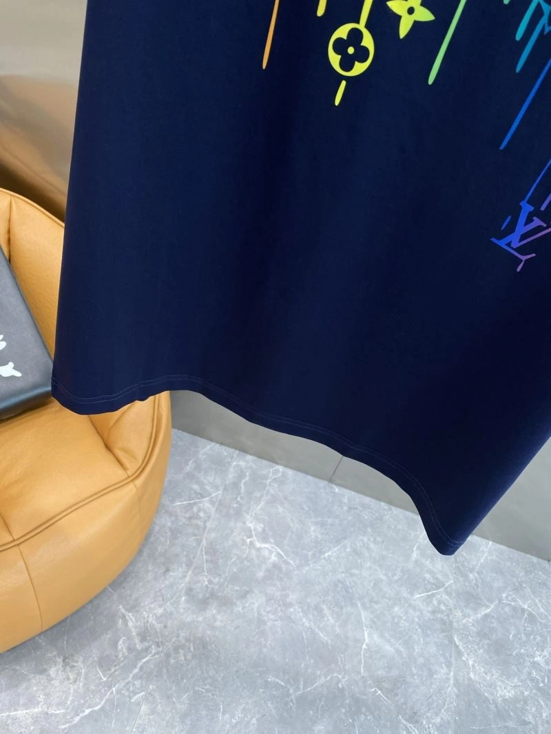 Louis Vuitton T-Shirts Snug 134786