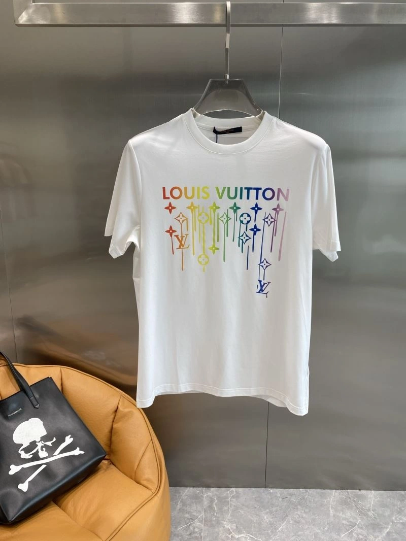 Unisex Louis Vuitton T-Shirts 134783