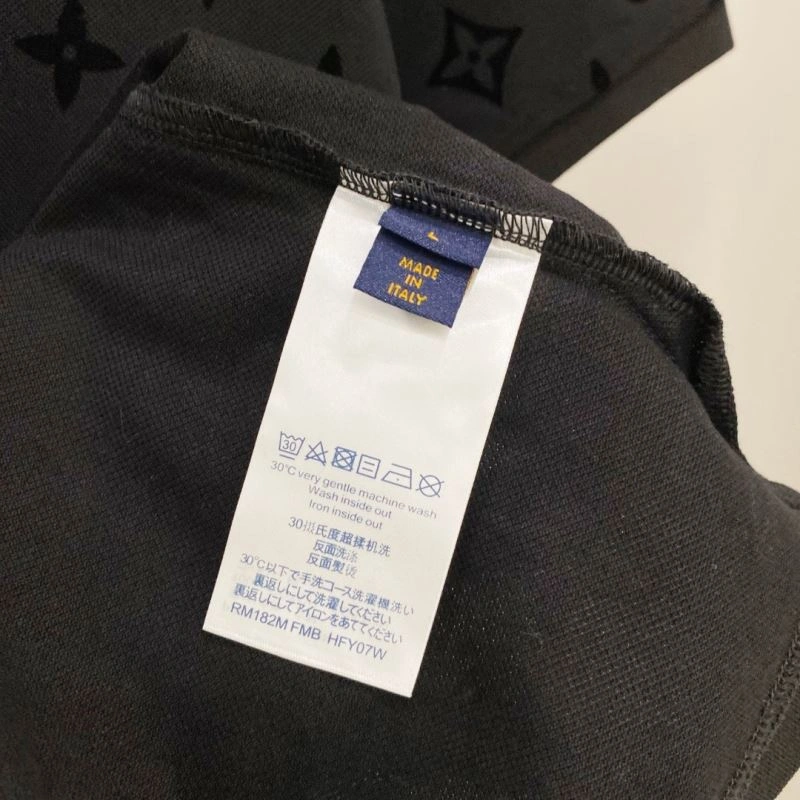 NewStyle Louis Vuitton T-Shirts 134770