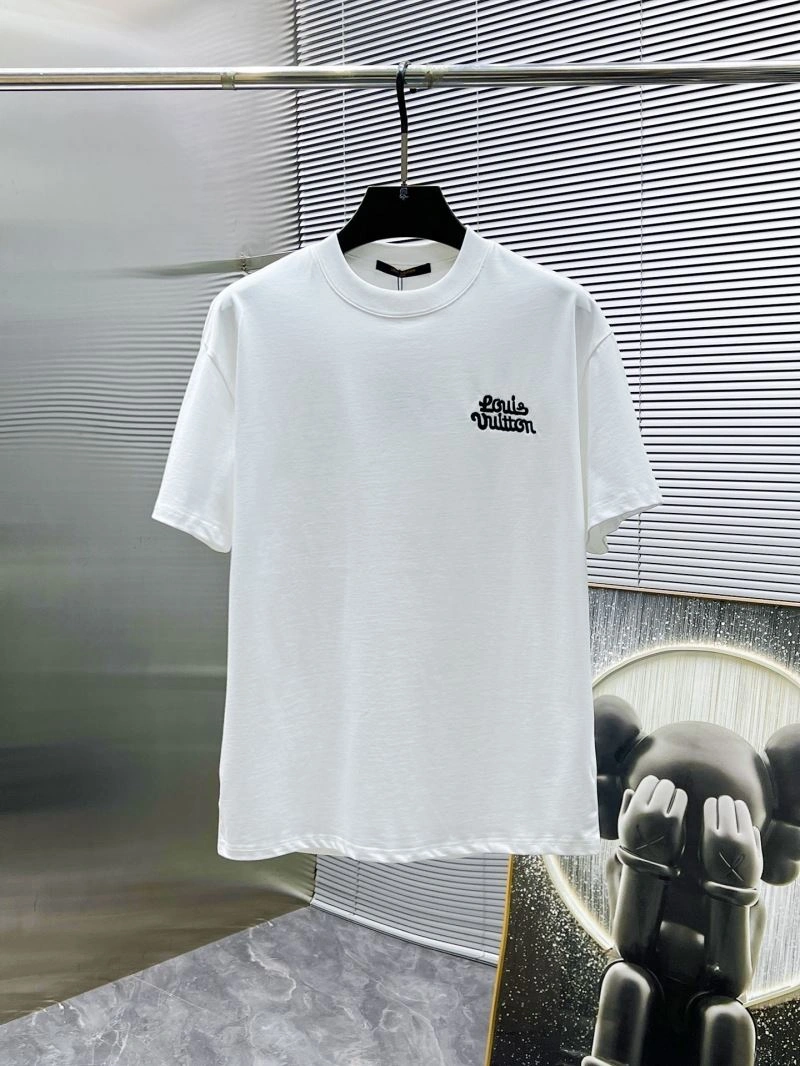 Louis Vuitton T-Shirts Sleek 134769