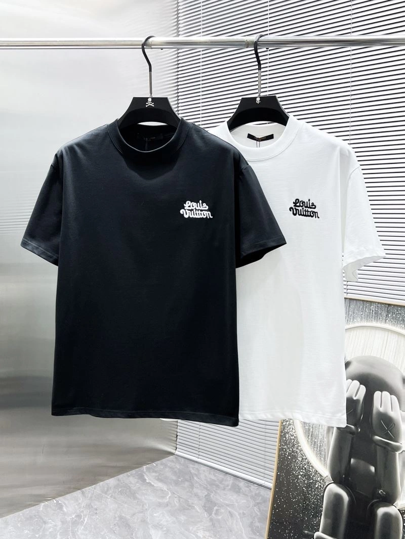 Louis Vuitton T-Shirts Sleek 134769