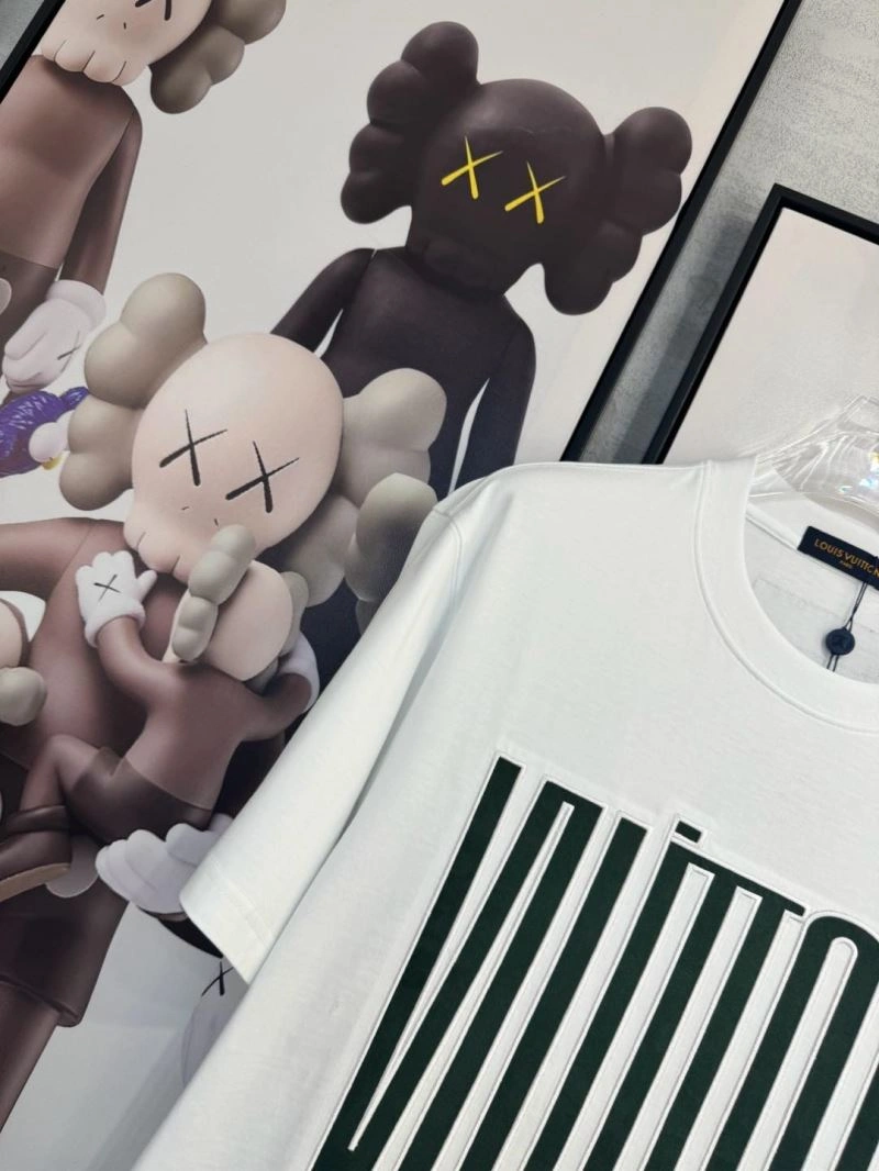 Louis Vuitton T-Shirts Unisex 134780