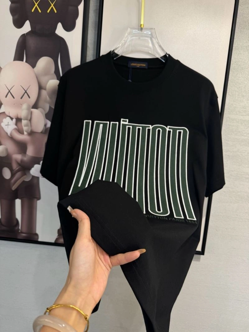 Classic Louis Vuitton T-Shirts 134761