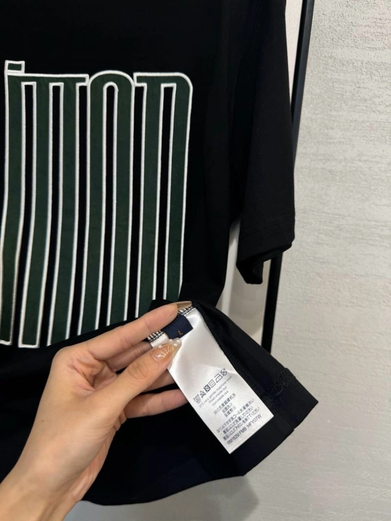 Classic Louis Vuitton T-Shirts 134761