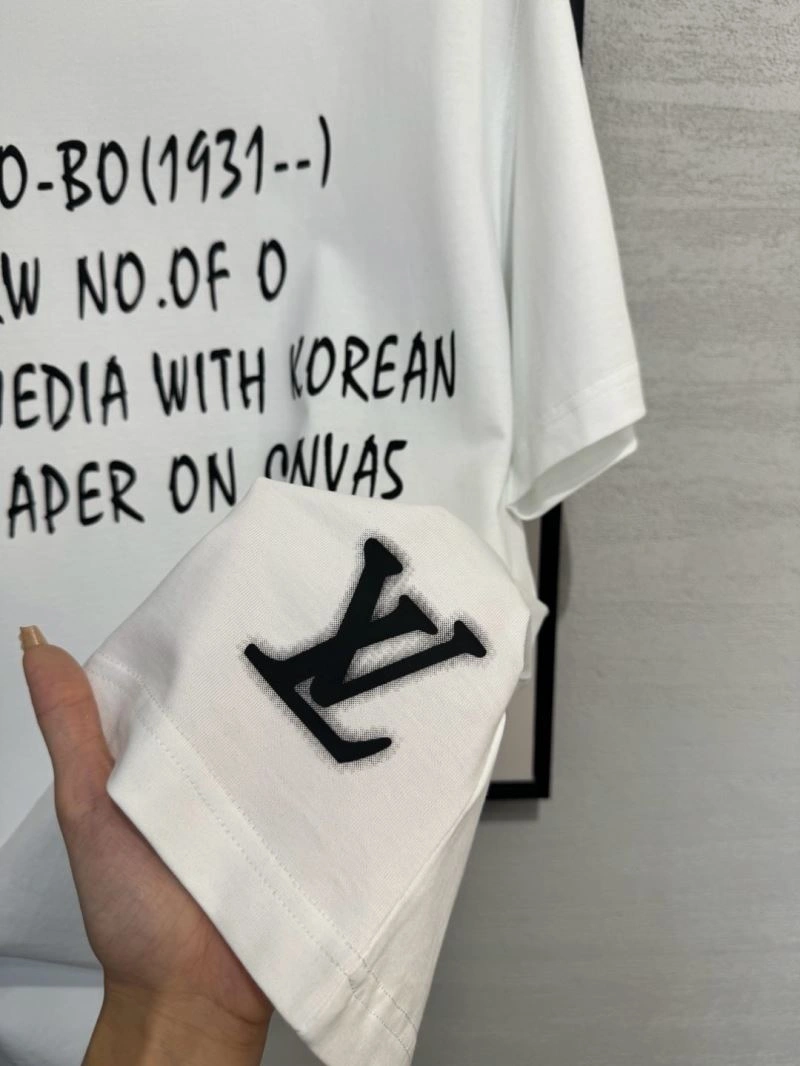TravelReady Louis Vuitton T-Shirts 134782