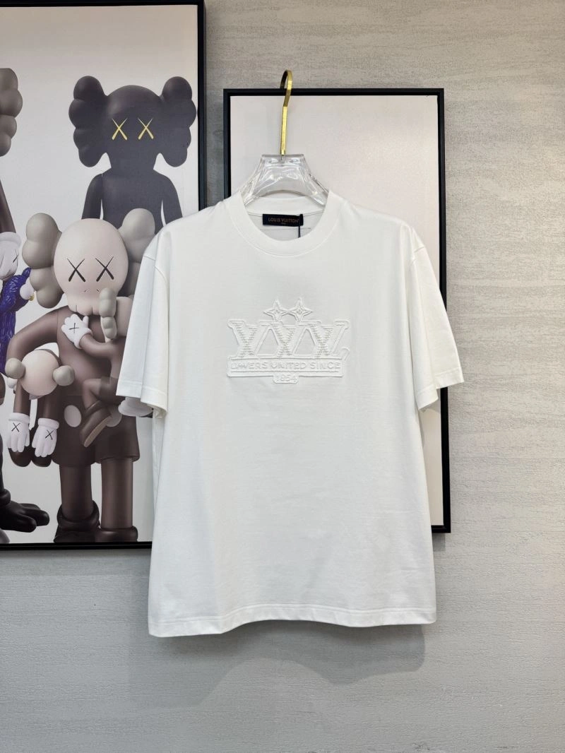 Stylish Louis Vuitton T-Shirts 134778