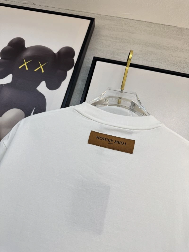 Stylish Louis Vuitton T-Shirts 134778